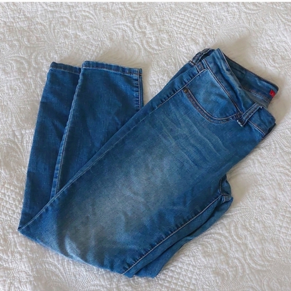 Elle Distressed Ankle Jeans 6 Petite